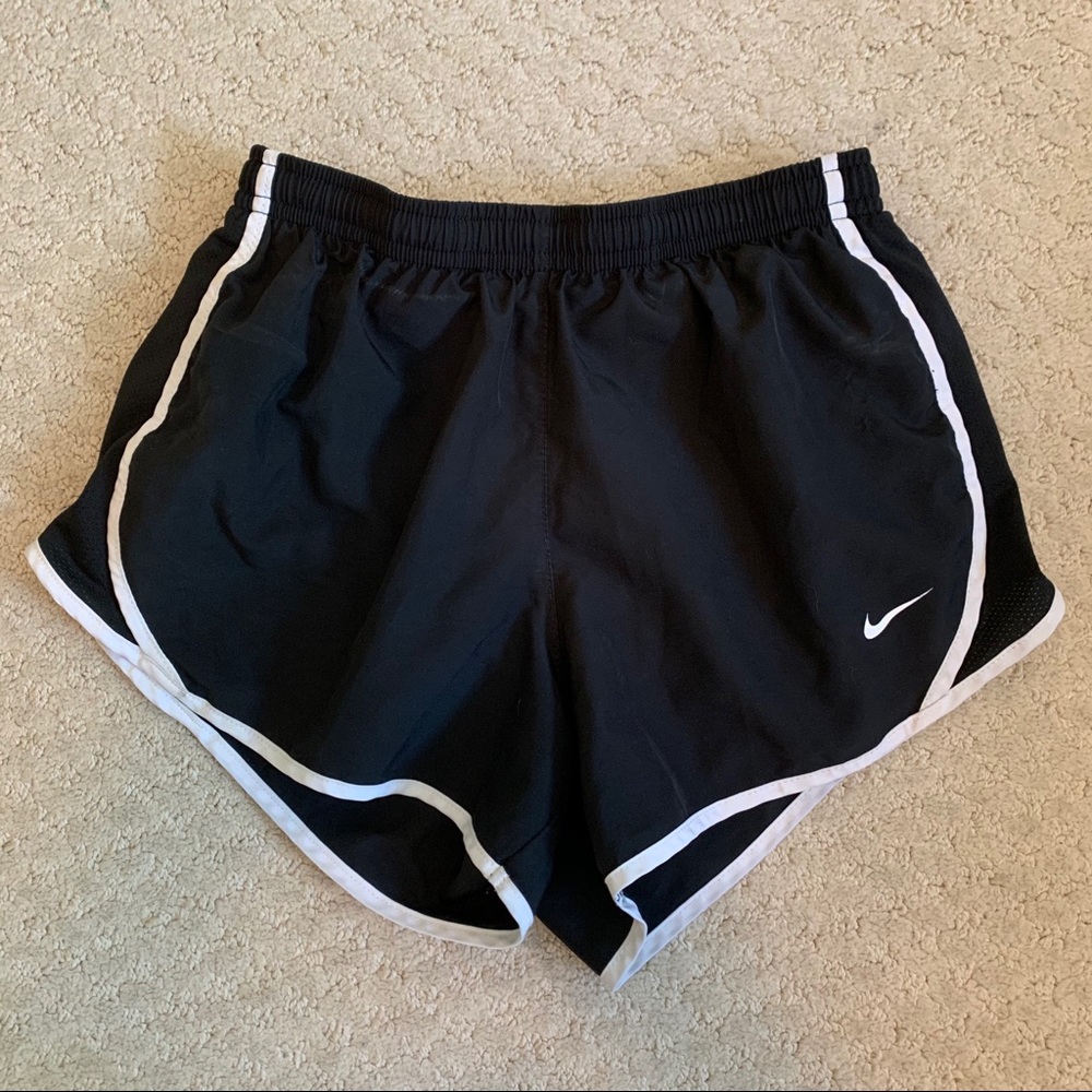 Black Nike Women’s Shorts M